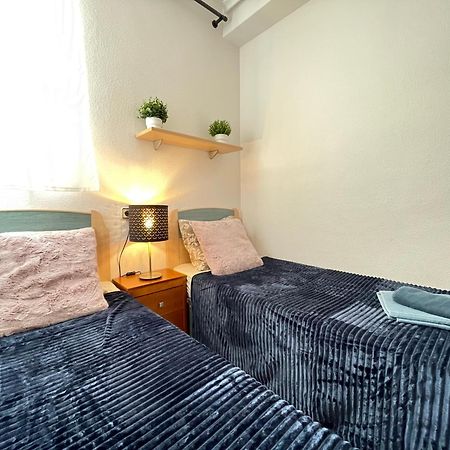 טורבייחה Superior La Playa! 3 Bedrooms! 2 Baths! Air Condition! Side Sea View! מראה חיצוני תמונה