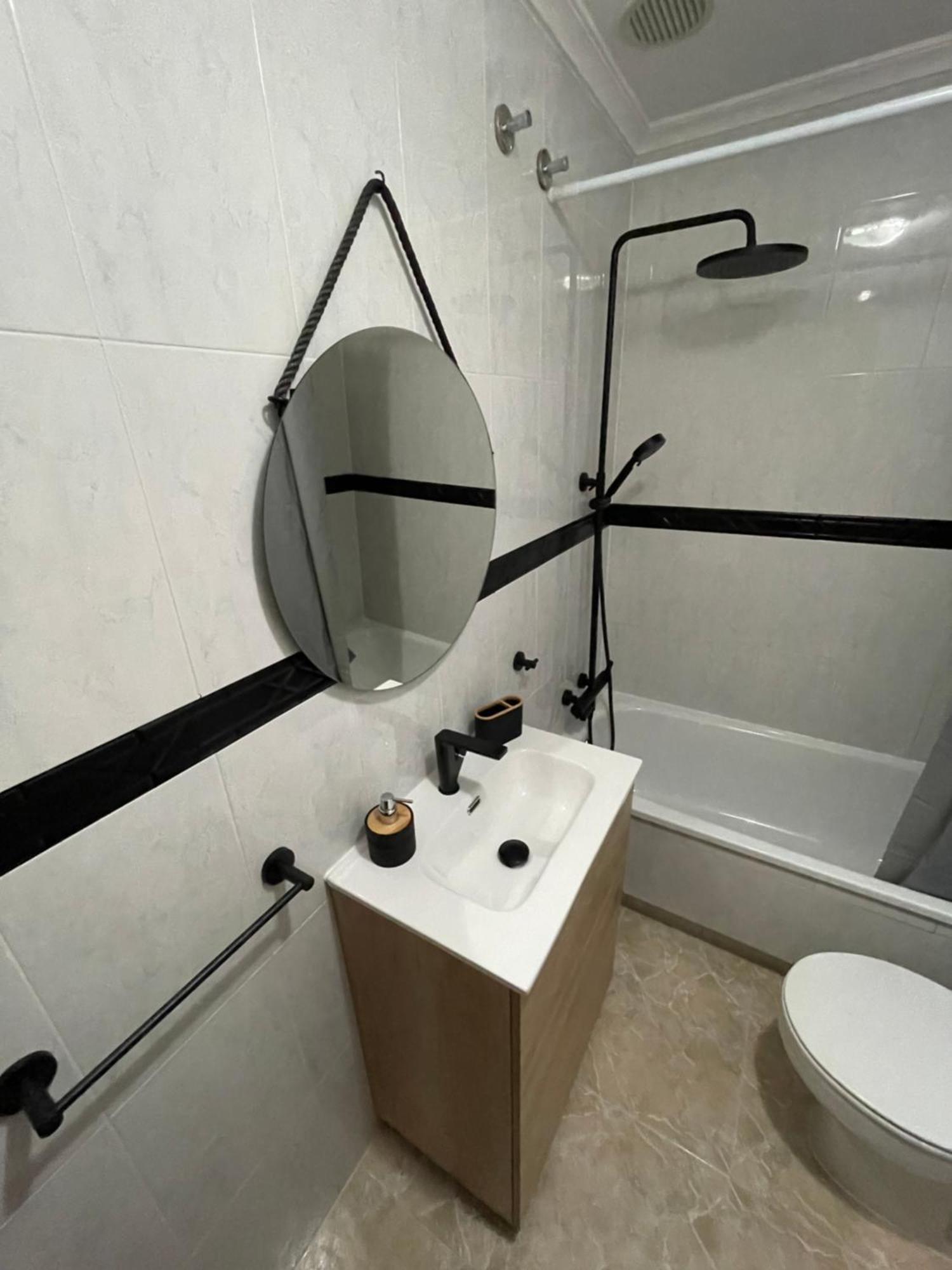 טורבייחה Superior La Playa! 3 Bedrooms! 2 Baths! Air Condition! Side Sea View! מראה חיצוני תמונה